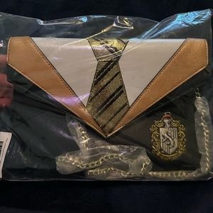 Harry Potter Hufflepuff Danielle Nicole Clutch NWT